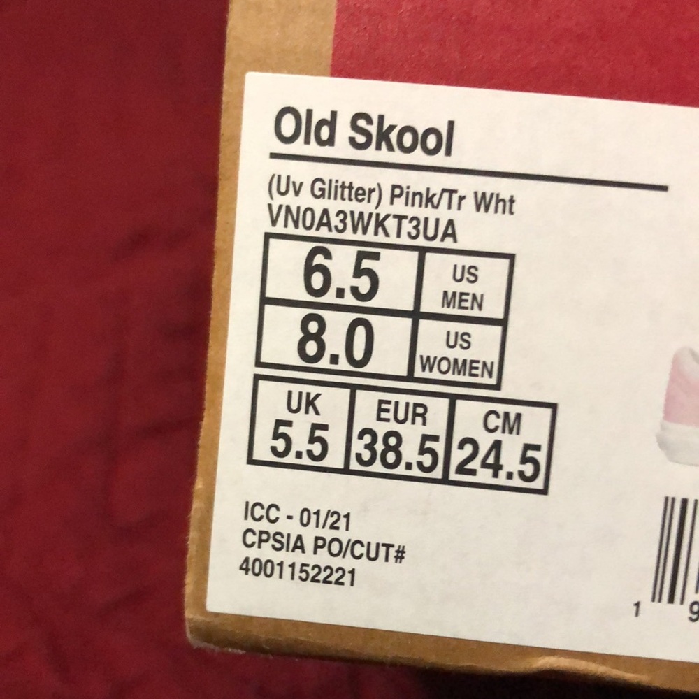 New Authentic Vans Woman’s Shoe - Picture 8 of 10